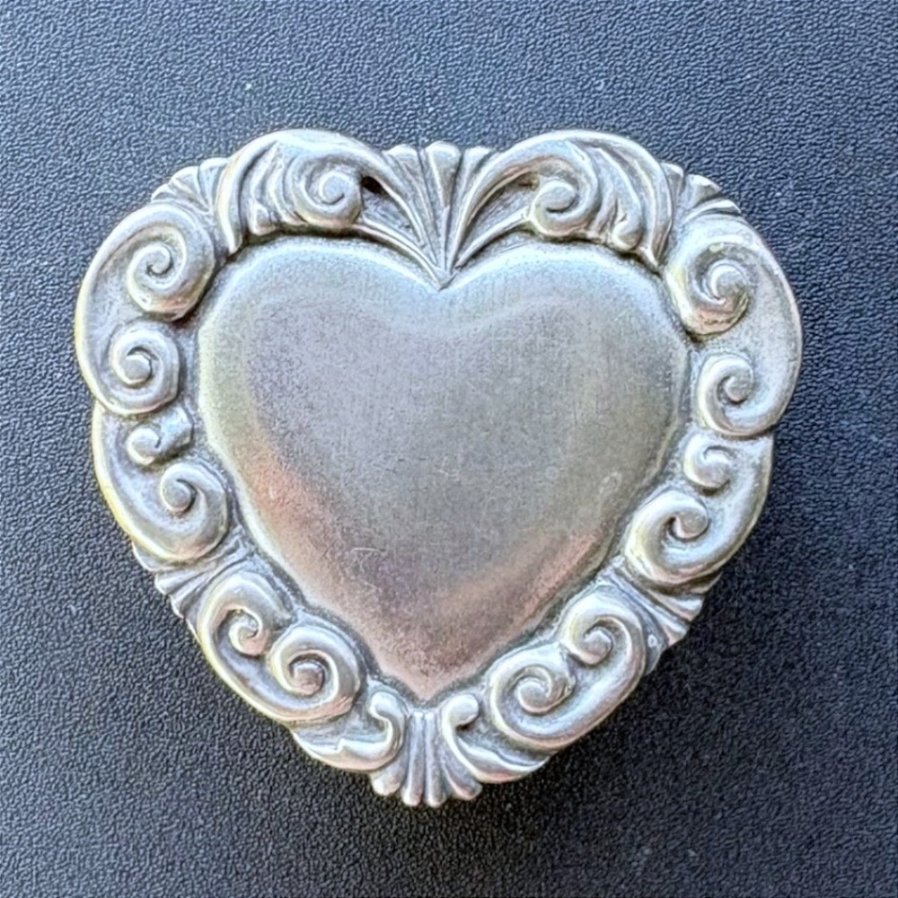Seagull Fine Pewter Heart Trinket Box Wearable Brooch Lid Vintage Canada Ornate